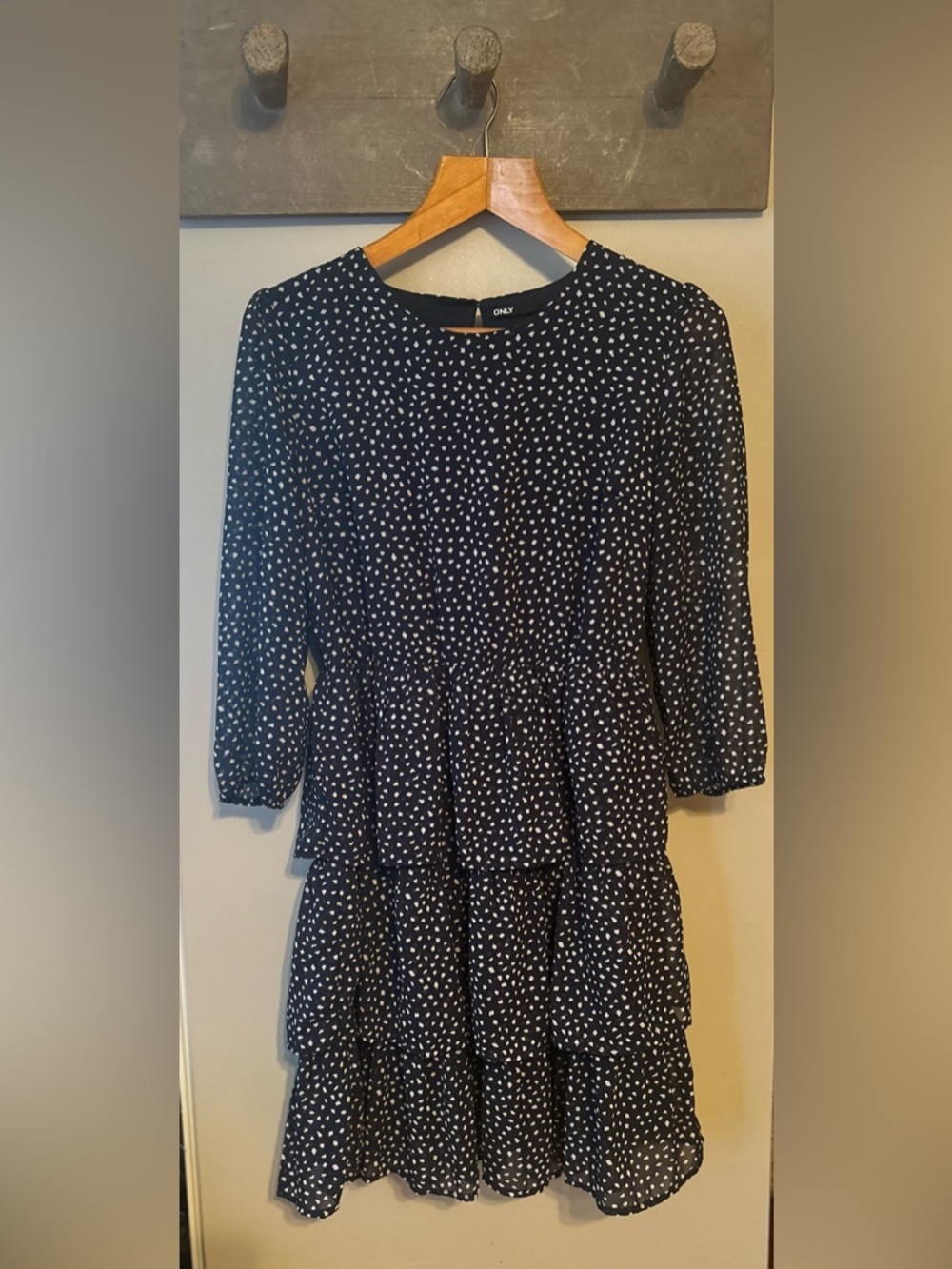 Only tiered dress - Picture 2 of 14